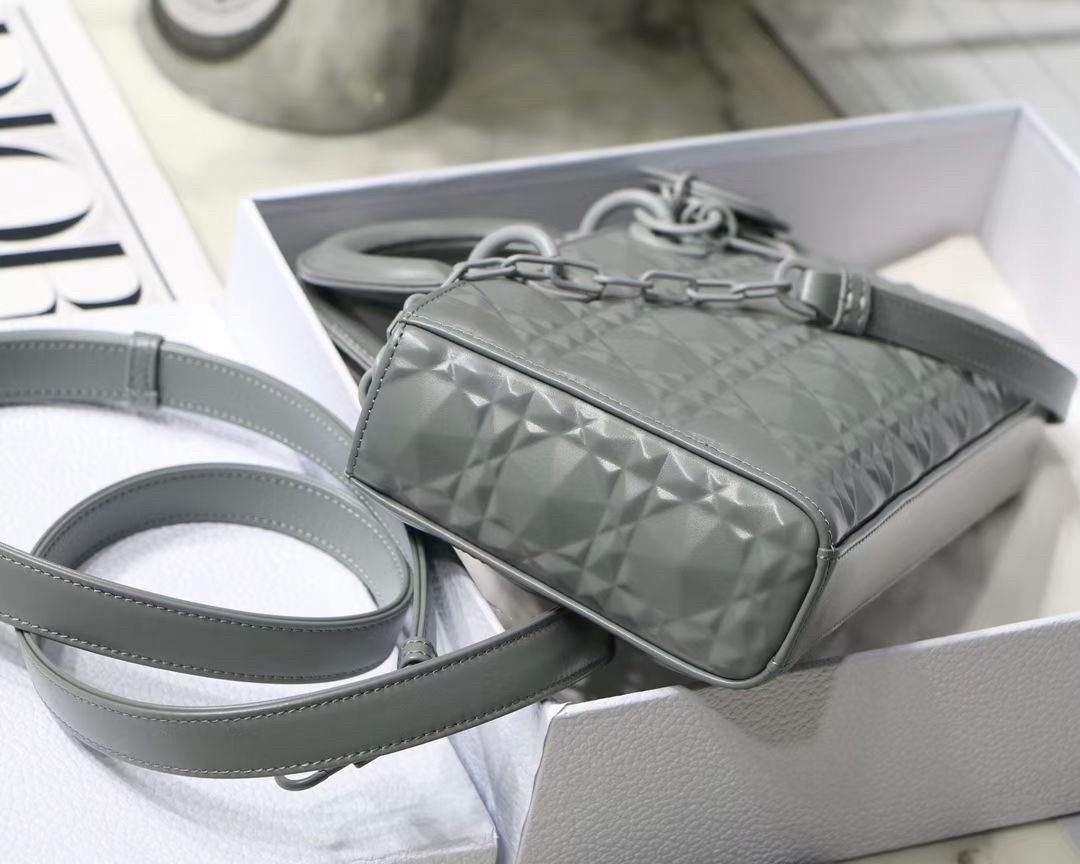 d*or lady d-joy bag in grey calfskin with Di*m*nd motif