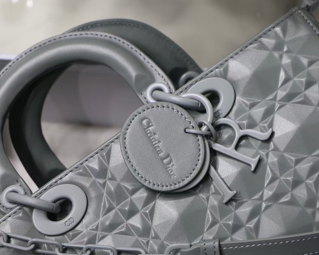 d*or lady d-joy bag in grey calfskin with Di*m*nd motif