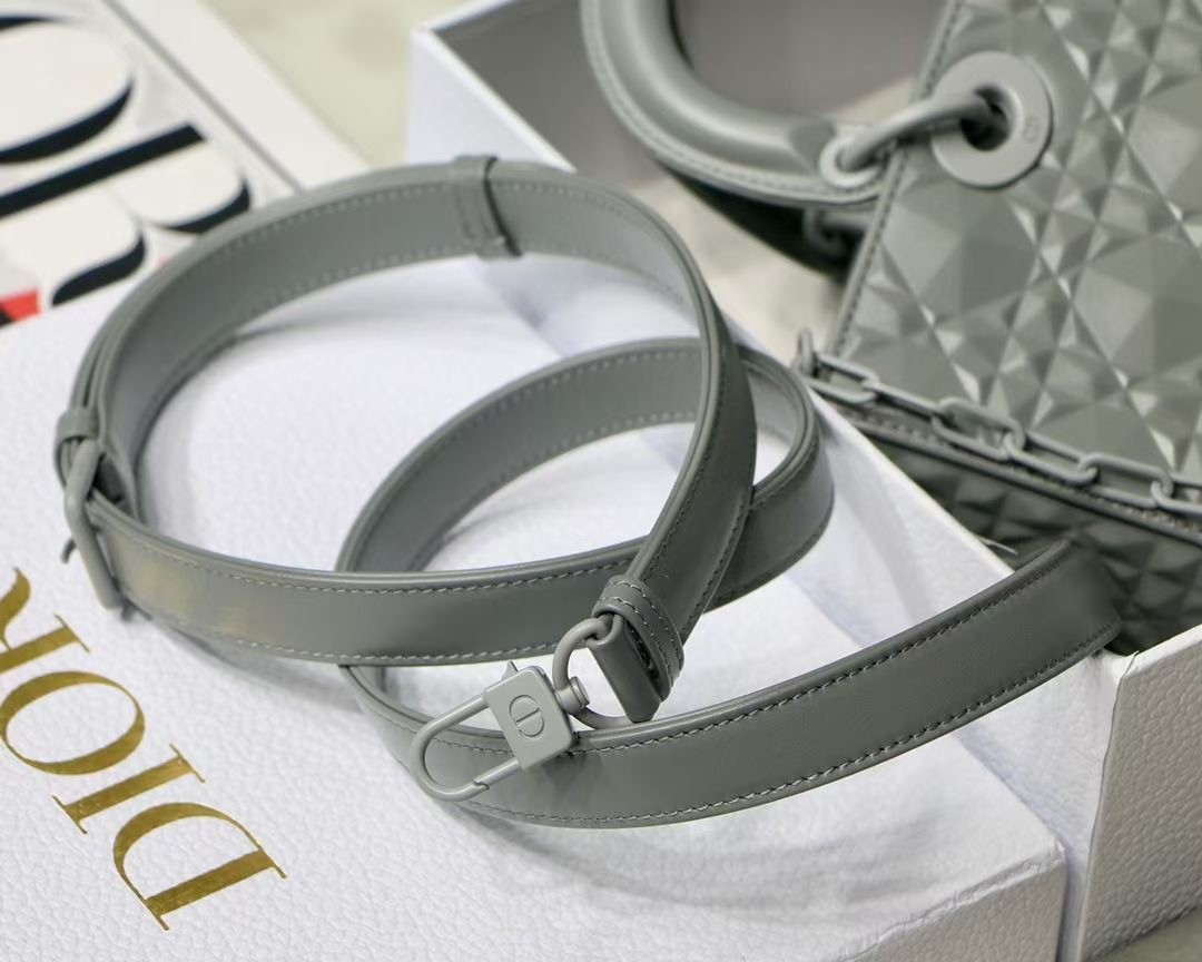 d*or lady d-joy bag in grey calfskin with Di*m*nd motif