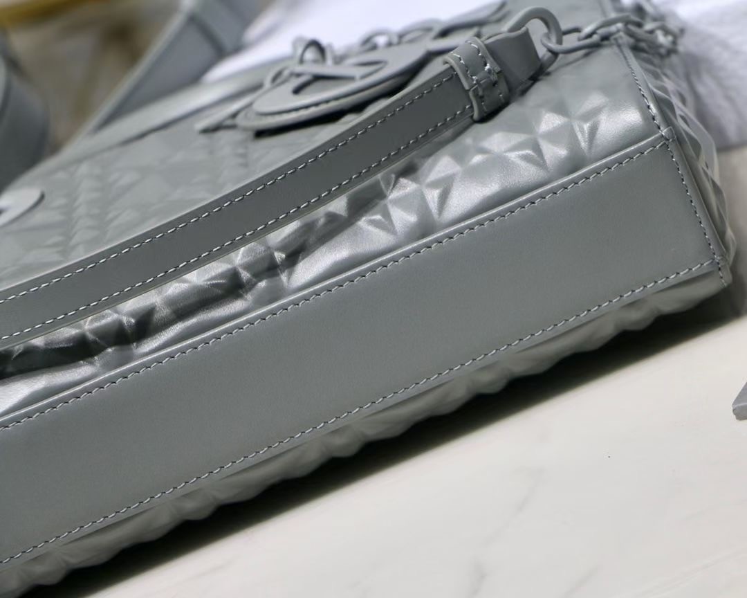 d*or lady d-joy bag in grey calfskin with Di*m*nd motif