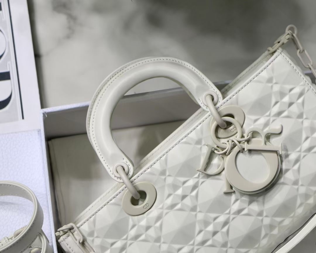 d*or lady d-joy bag in white calfskin with Di*m*nd motif