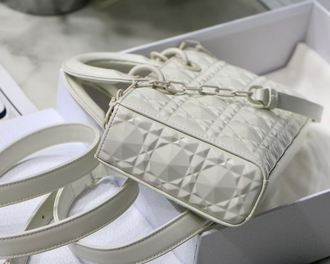 d*or lady d-joy bag in white calfskin with Di*m*nd motif