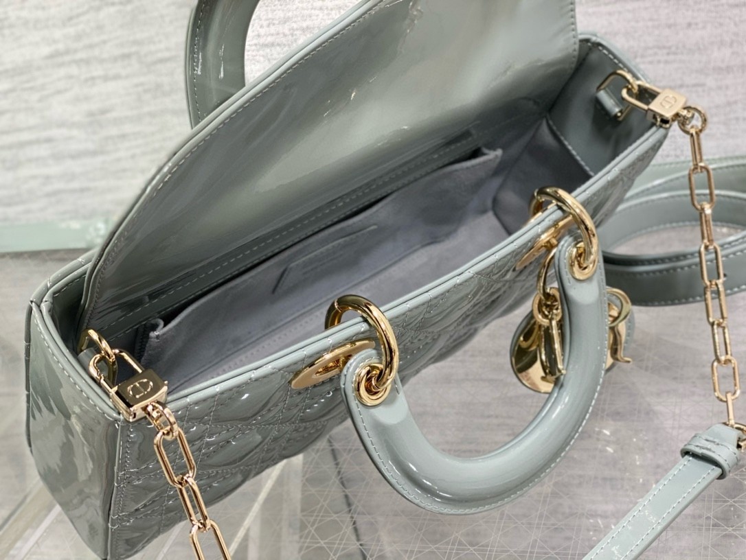 D*or lady d-joy medium bag in grey patent cannage calfskin
