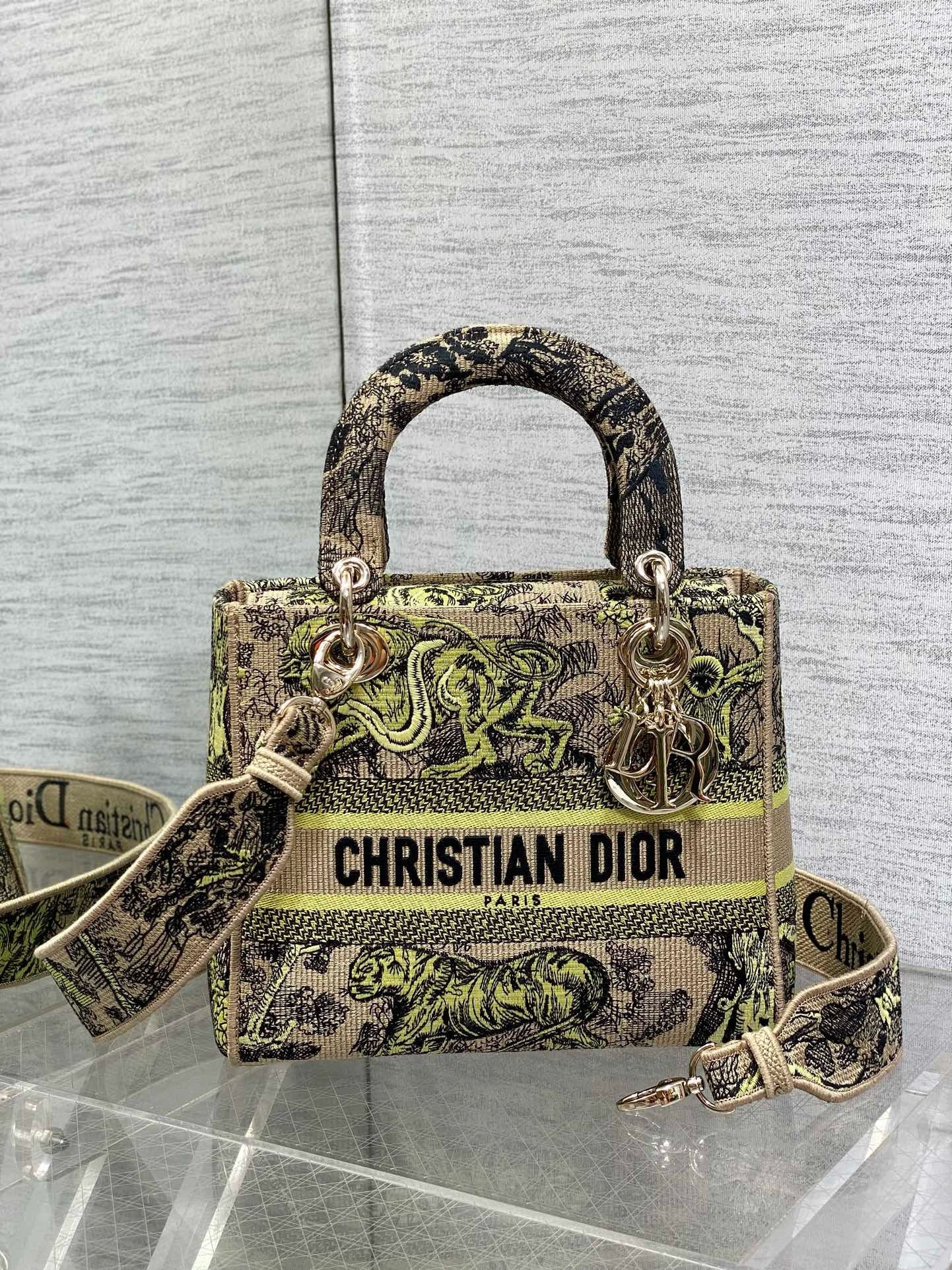 D*or D*oriviera lady d-lite medium bag in raffia with lime toile de jouy sauvage embroidery