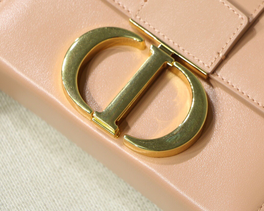 D*or 30 montaigne box bag in powder box calfskin