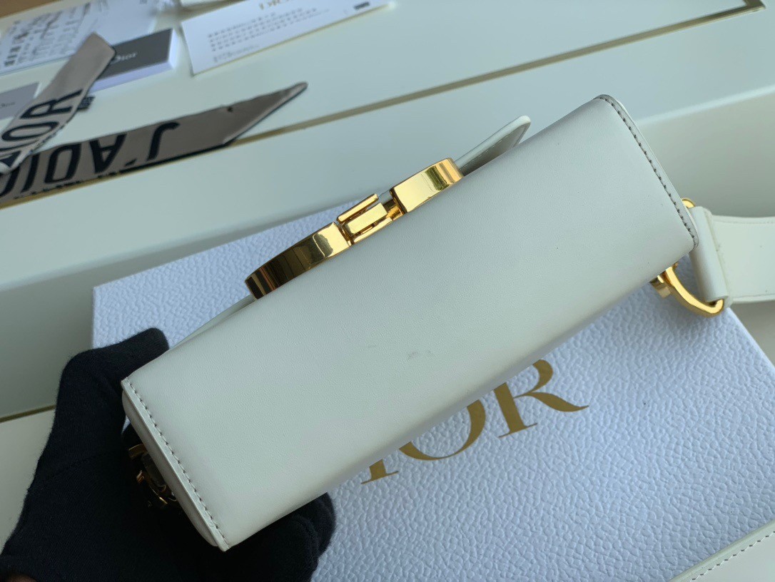 D*or 30 montaigne box bag in white box calfskin