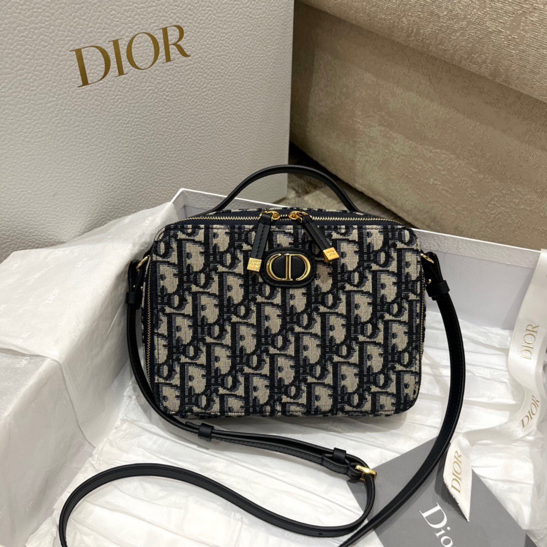 D*or 30 montaigne box bag in blue D*or oblique jacquard