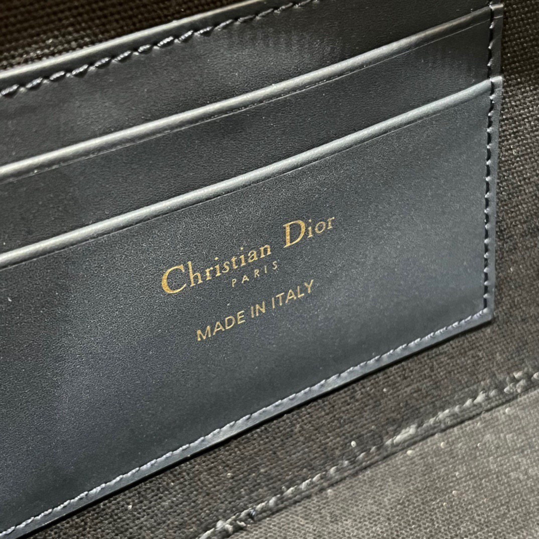 D*or 30 montaigne box bag in blue D*or oblique jacquard