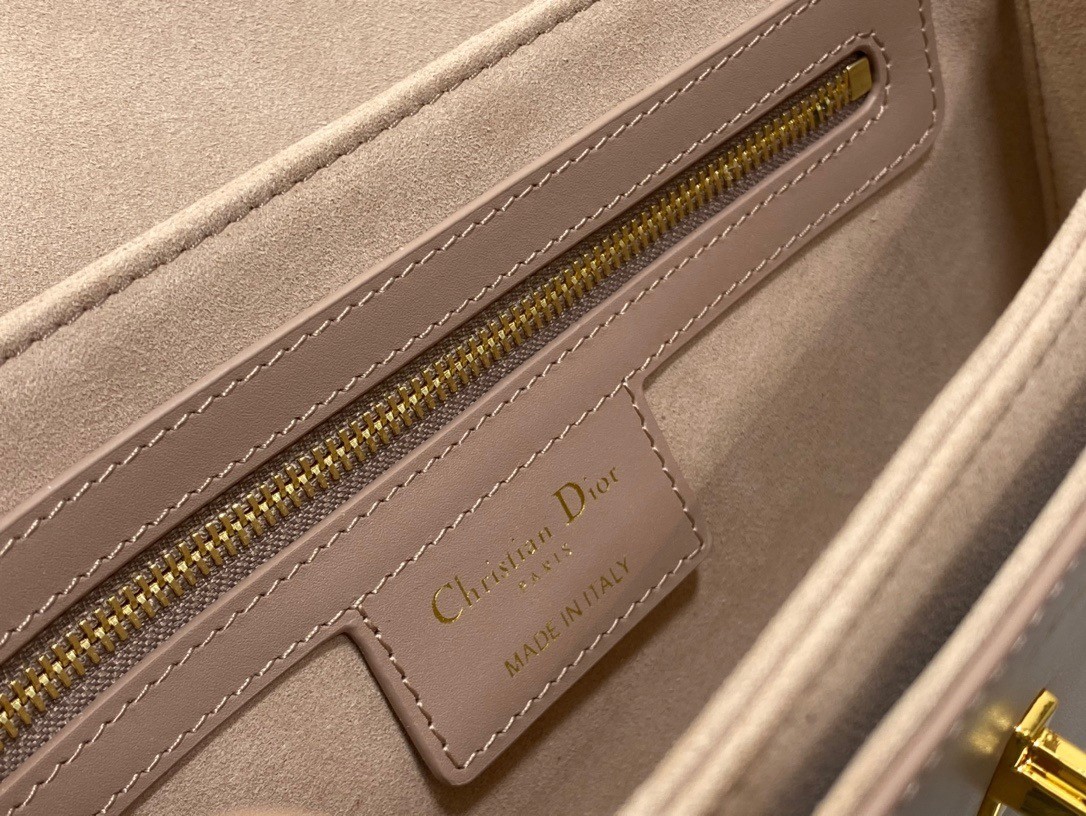 D*or 30 montaigne avenue bag in heritage pink box calfskin