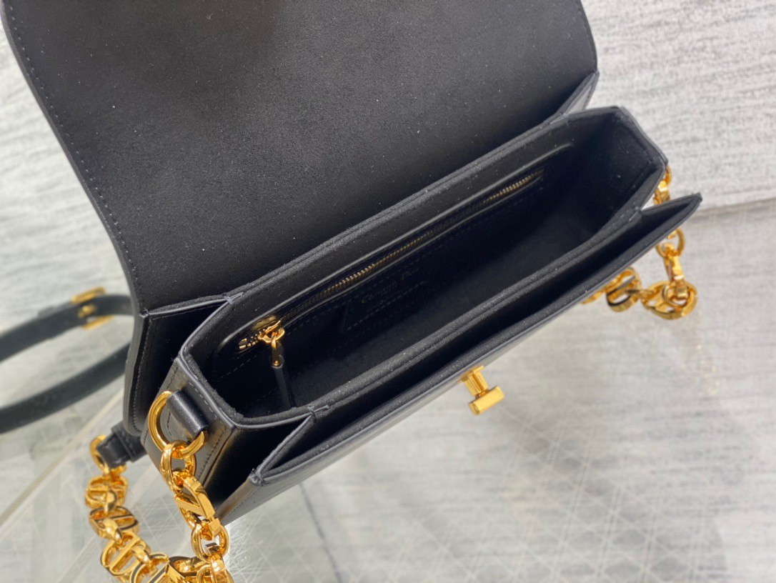 D*or 30 montaigne avenue bag in black box calfskin