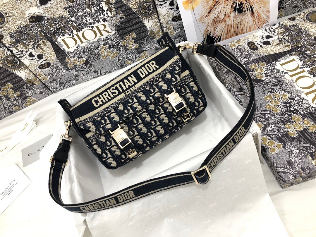 D*or D*orcamp small messenger bag in blue oblique embroidery