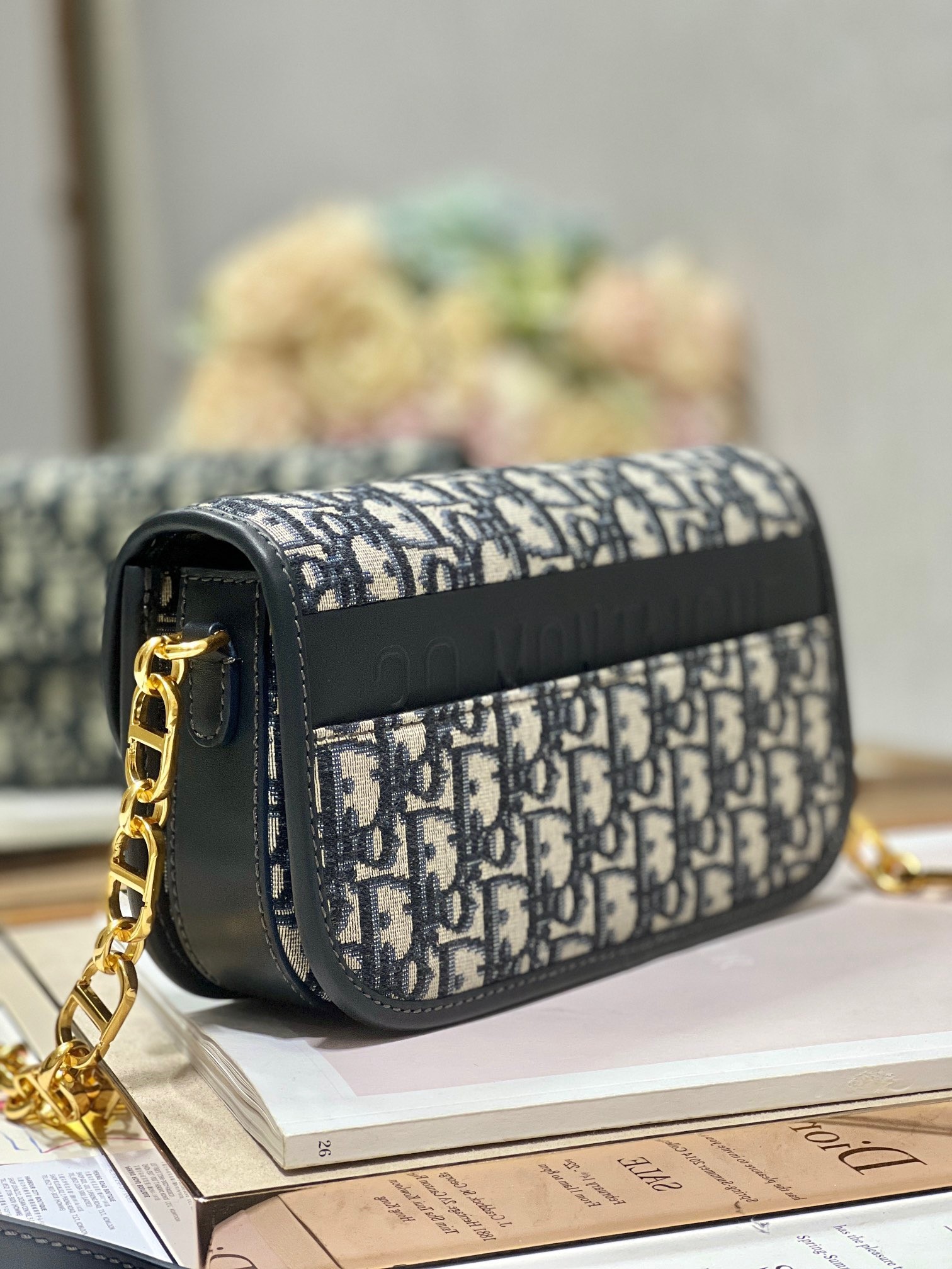 D*or 30 montaigne avenue bag in blue D*or oblique jacquard