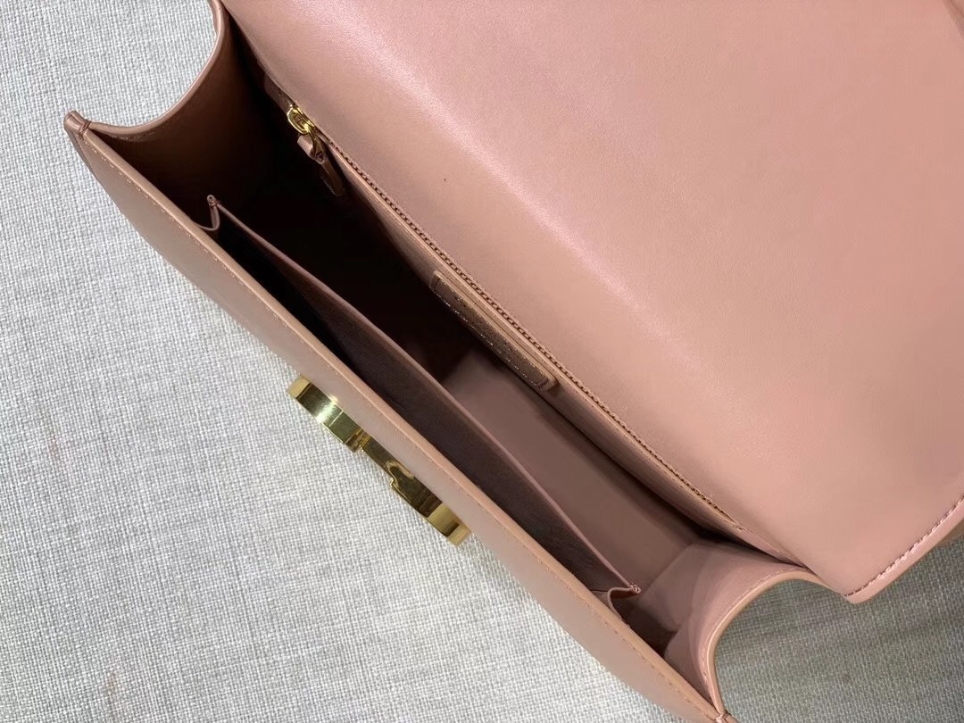 D*or 30 montaigne shoulder bag in pale pink calfskin