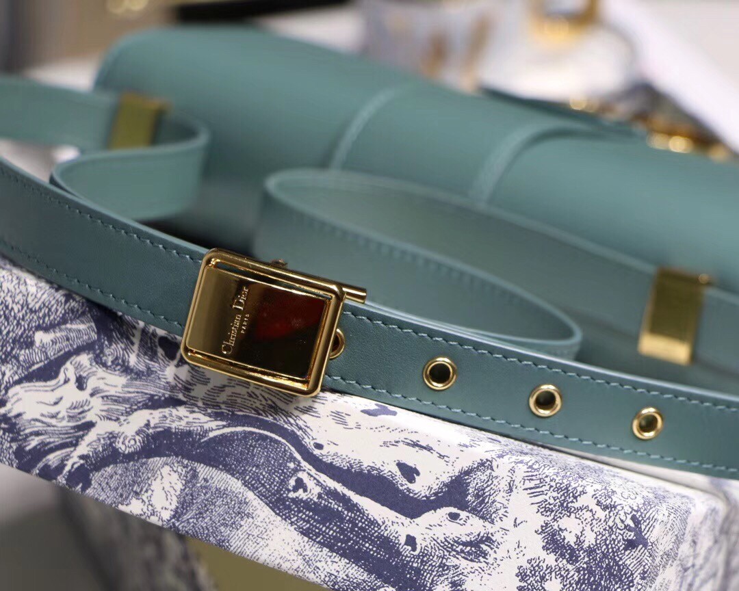 D*or 30 montaigne shoulder bag in storm blue calfskin