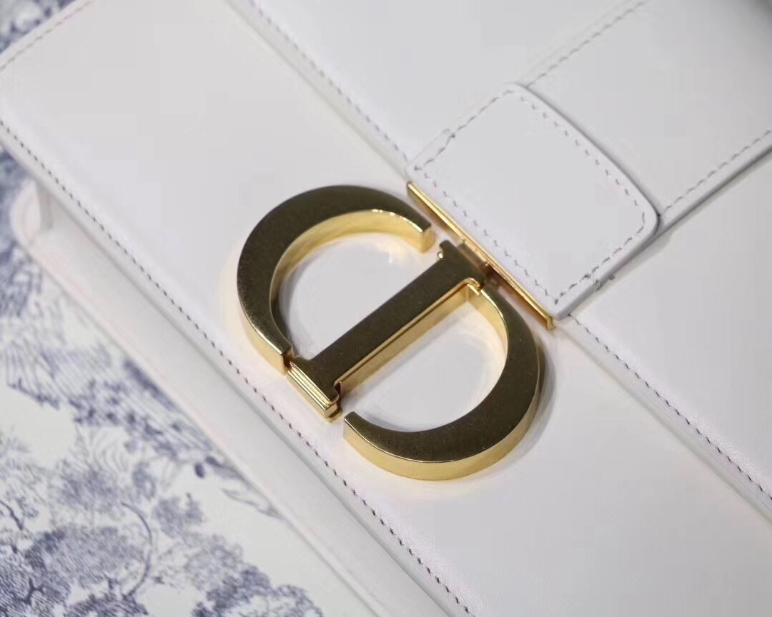 D*or 30 montaigne shoulder bag in white calfskin