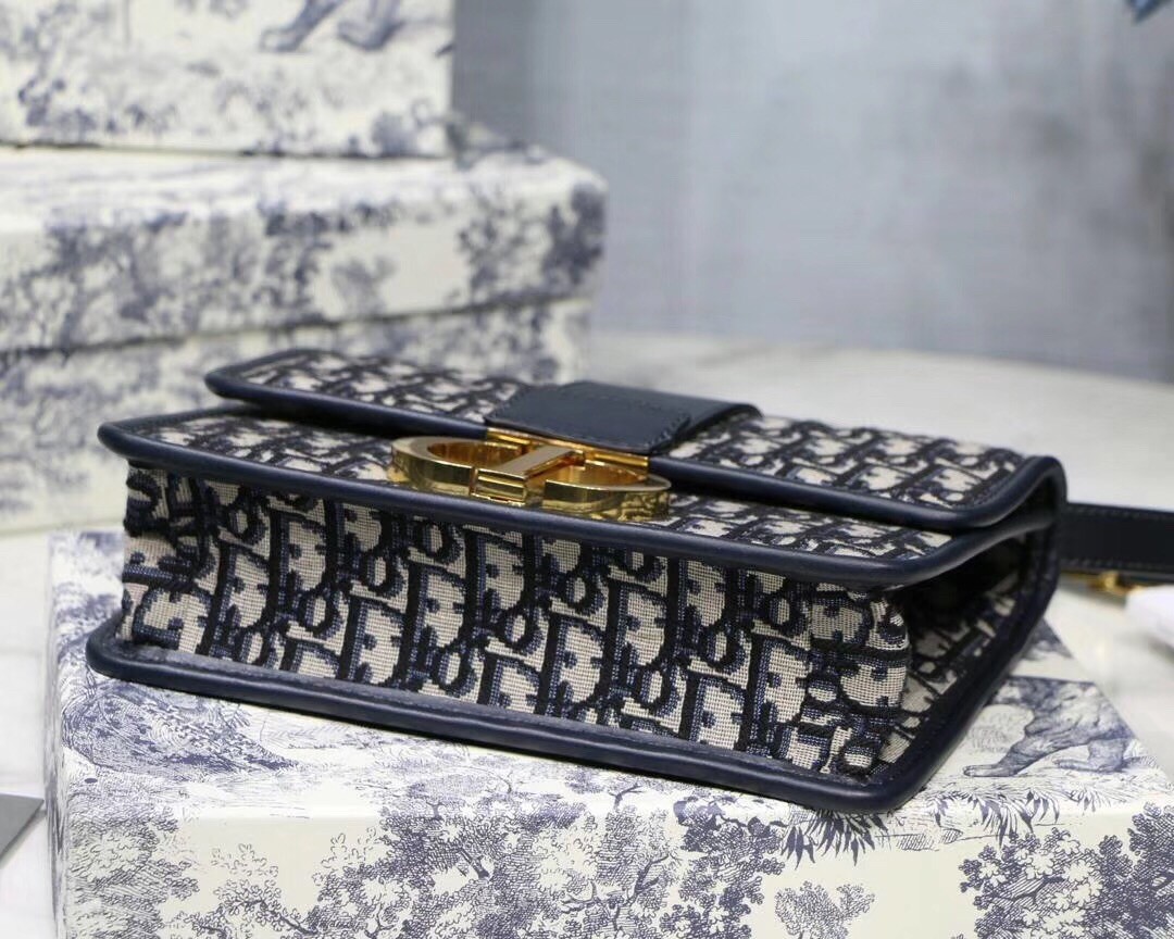 D*or 30 montaigne bag in blue oblique jacquard canvas