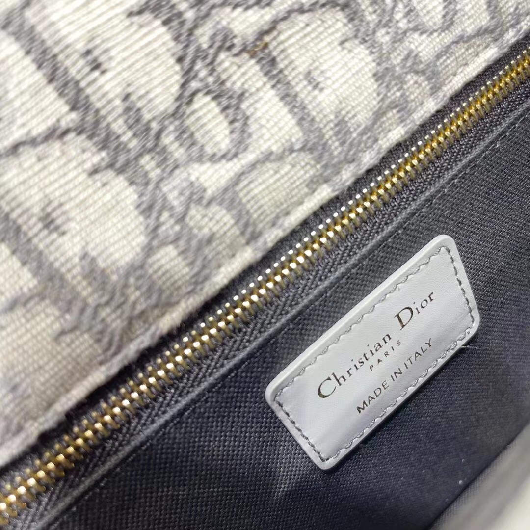 D*or 30 montaigne bag in grey oblique jacquard canvas