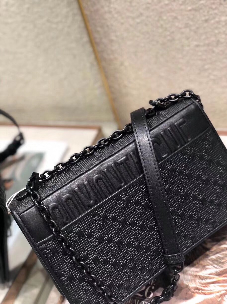 D*or 30 montaigne chain bag in black braided lambskin