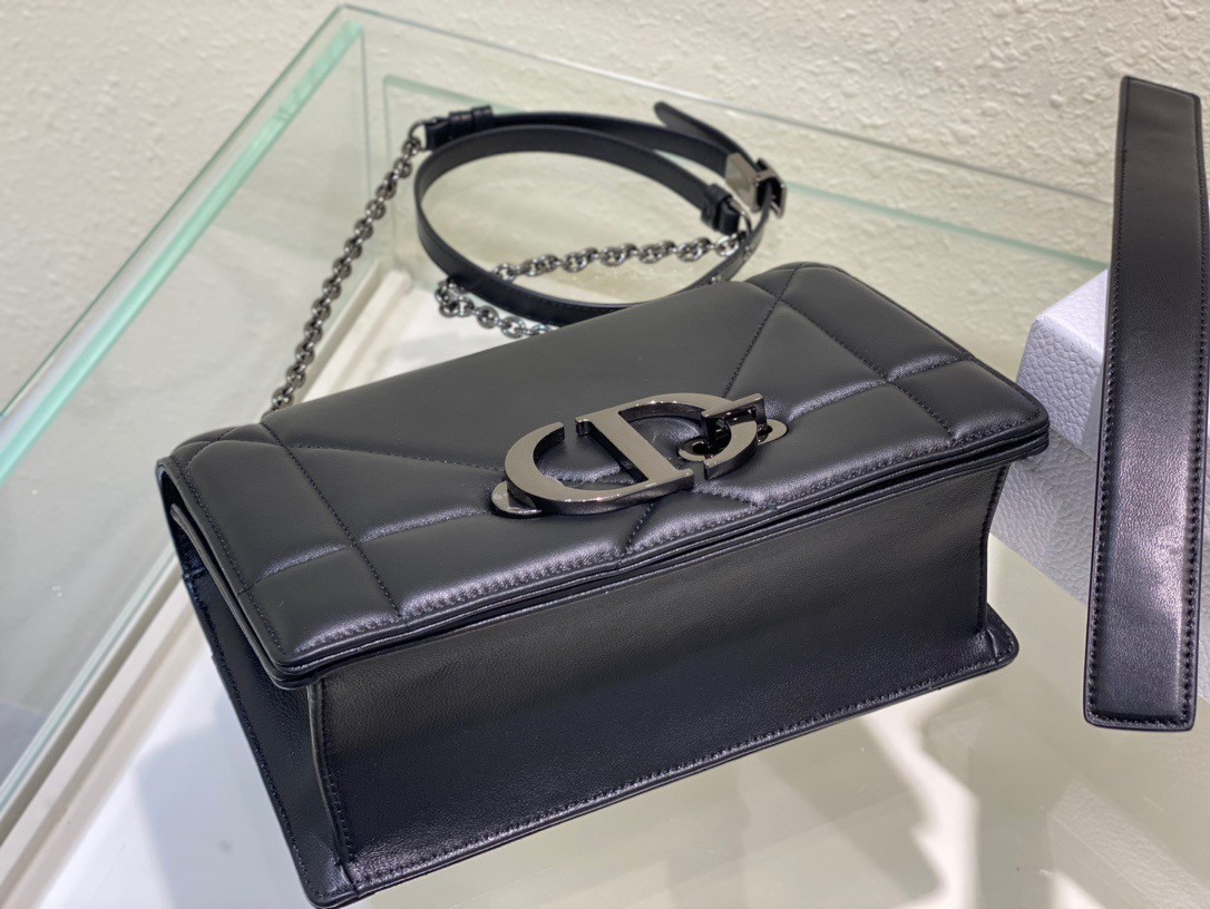 D*or 30 montaigne chain bag with handle in black lambskin