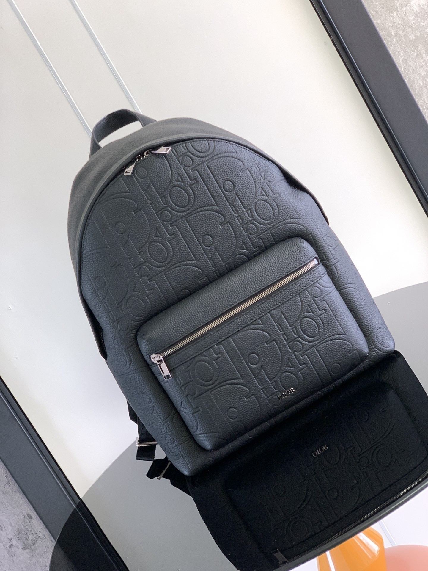 D*or rider 2.0 zipped backpack in black gravity leather