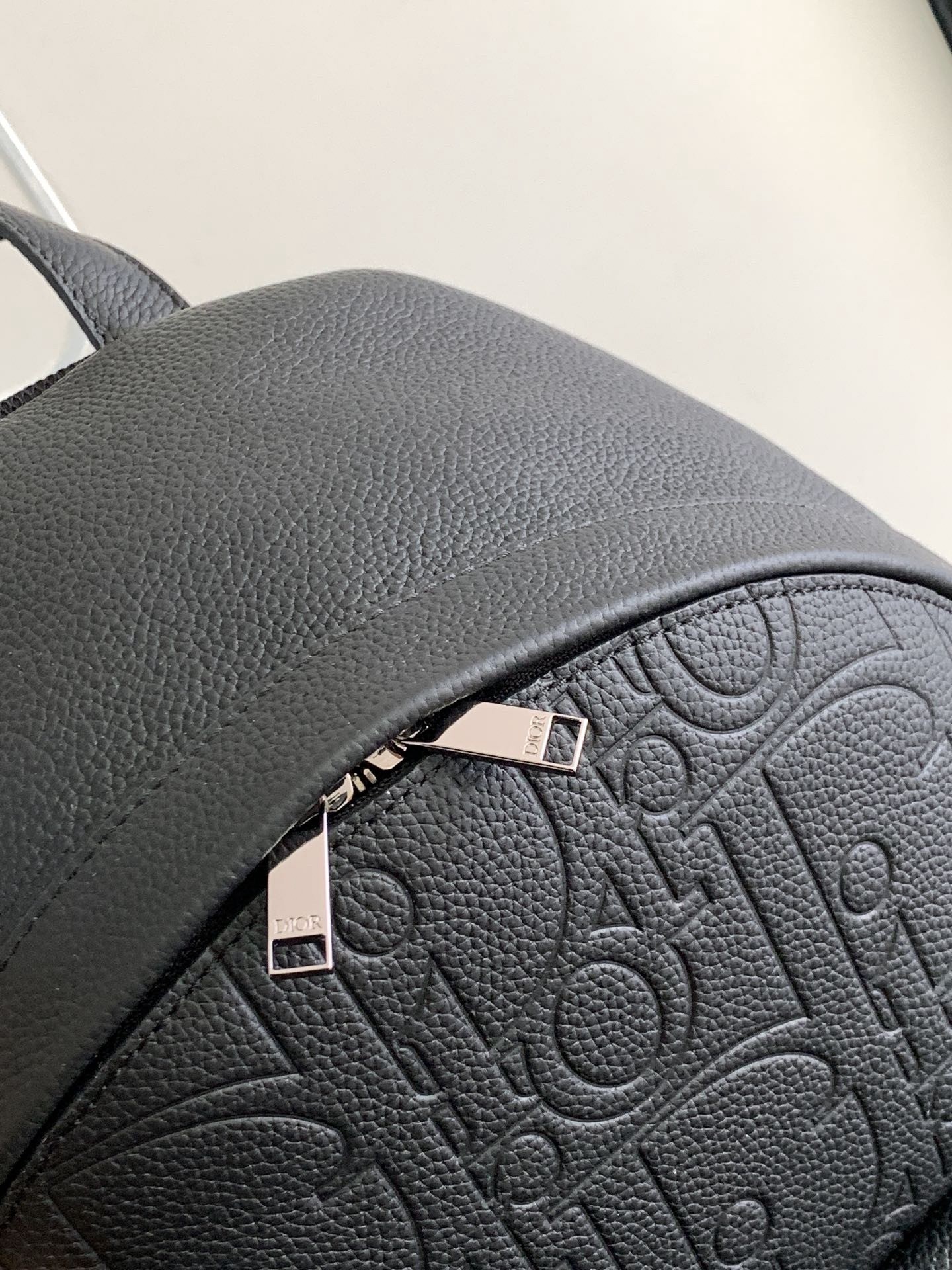 D*or rider 2.0 zipped backpack in black gravity leather