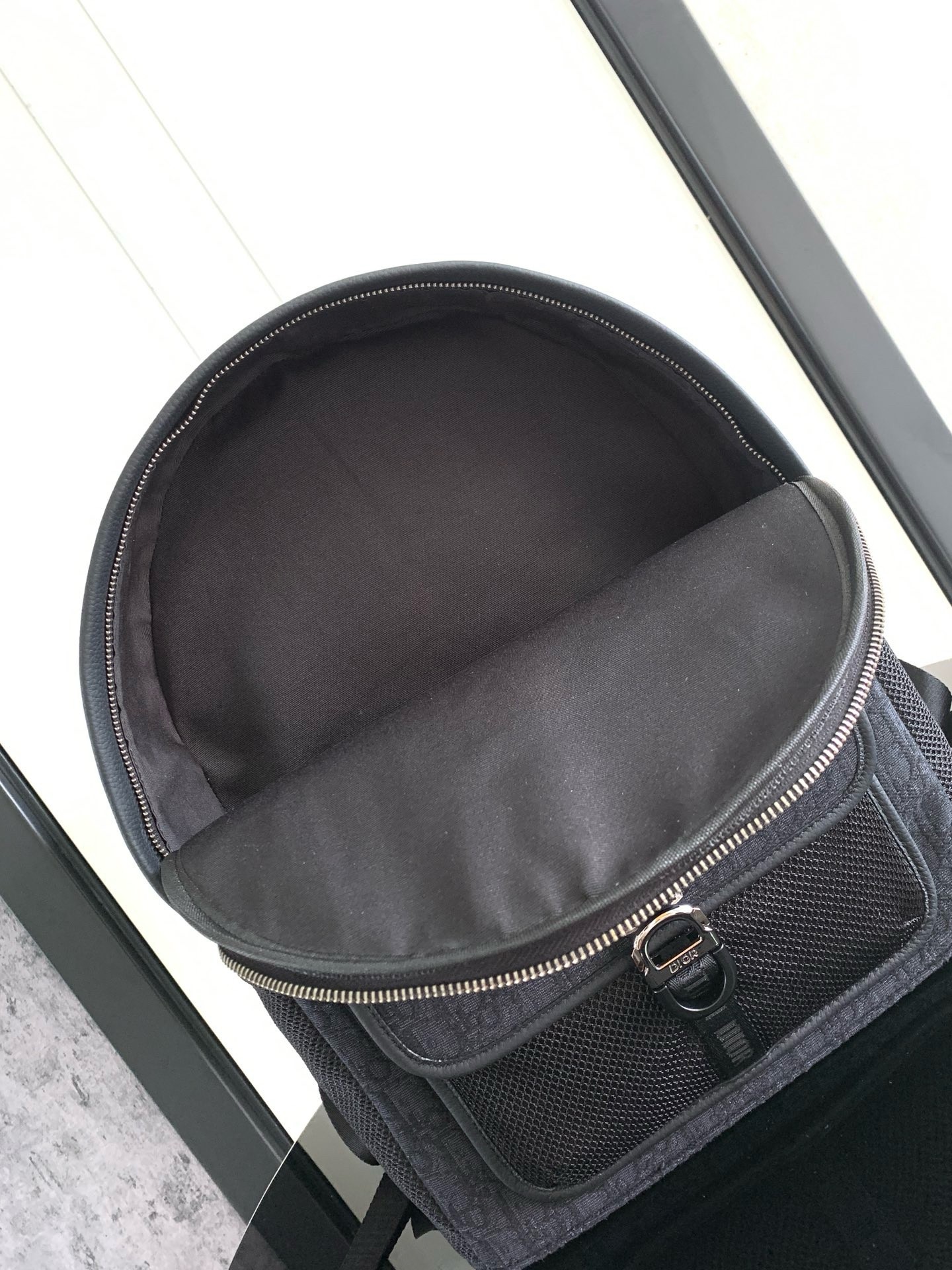 D*or 8 backpack in black D*or oblique jacquard