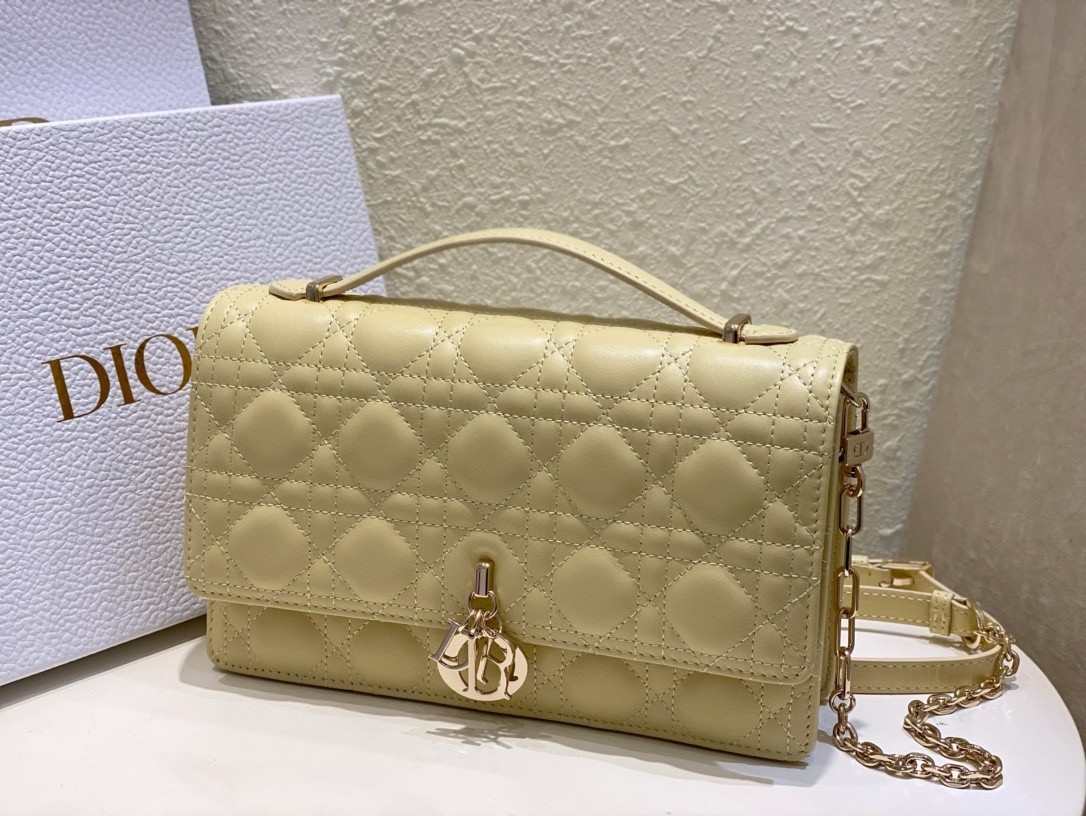 D*or miss D*or top handle bag in pastel yellow cannage lambskin