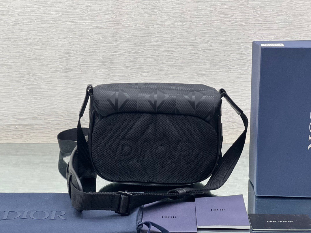 d*or explorer pouch in black cd Di*m*nd mirage ski capsule nylon