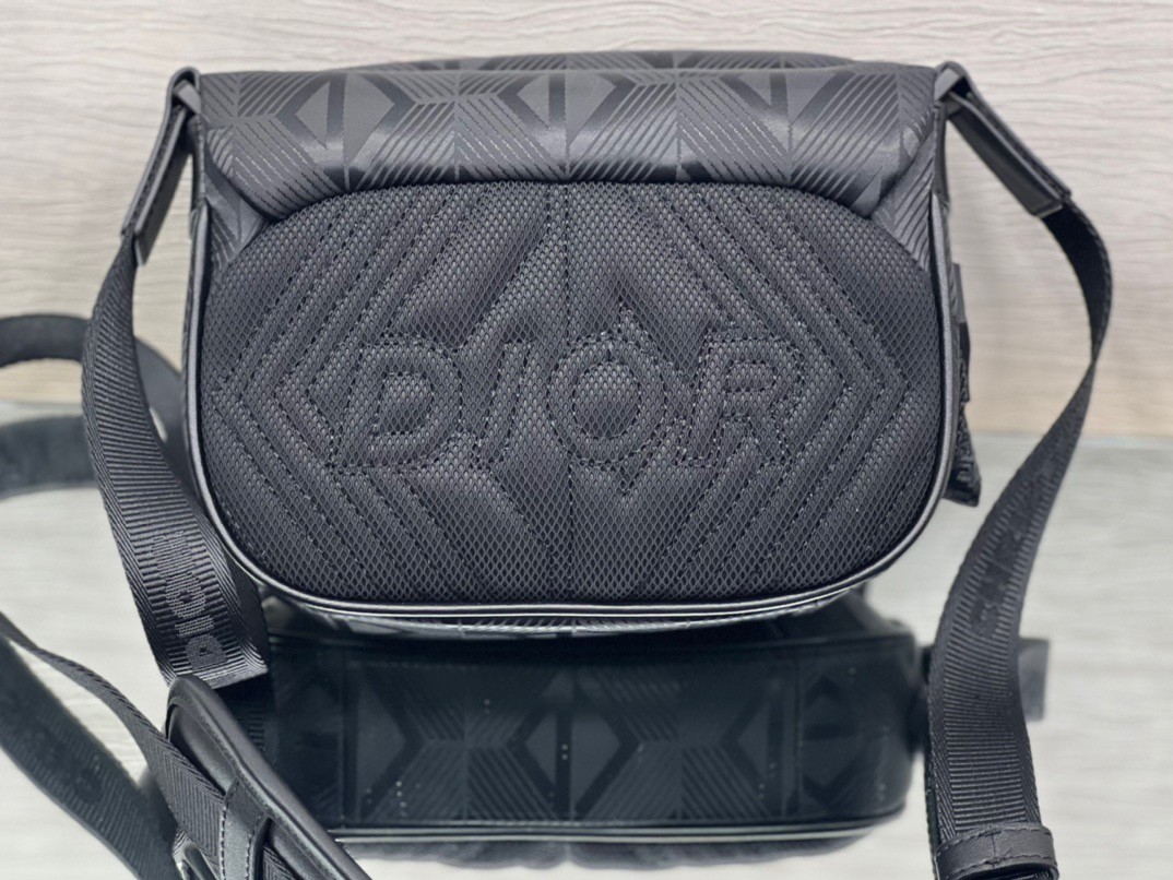 d*or explorer pouch in black cd Di*m*nd mirage ski capsule nylon