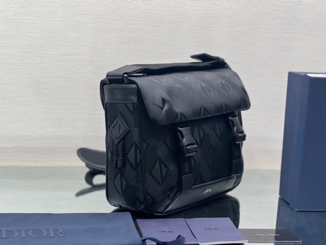 d*or explorer messenger bag in black cd Di*m*nd mirage ski capsule nylon