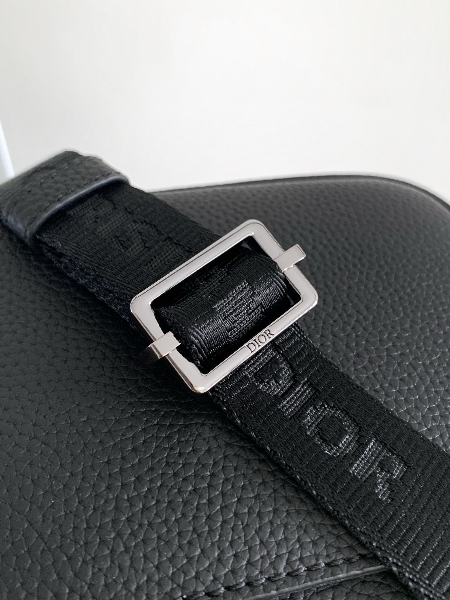 D*or mini rider 2.0 zipped messenger bag in black oblique with black leather