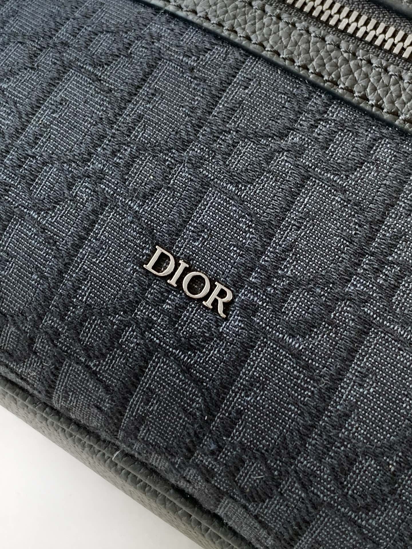 D*or rider 2.0 zipped messenger bag in black oblique with black leather