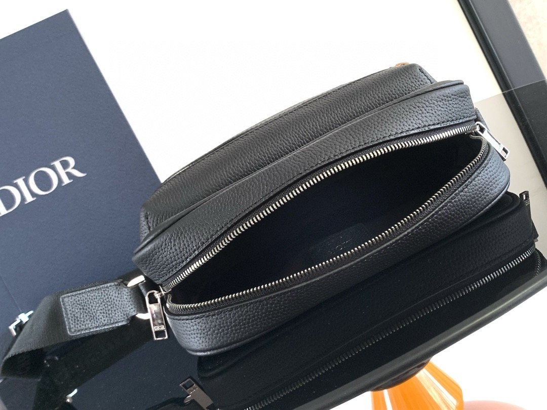 D*or rider 2.0 zipped messenger bag in black oblique with black leather