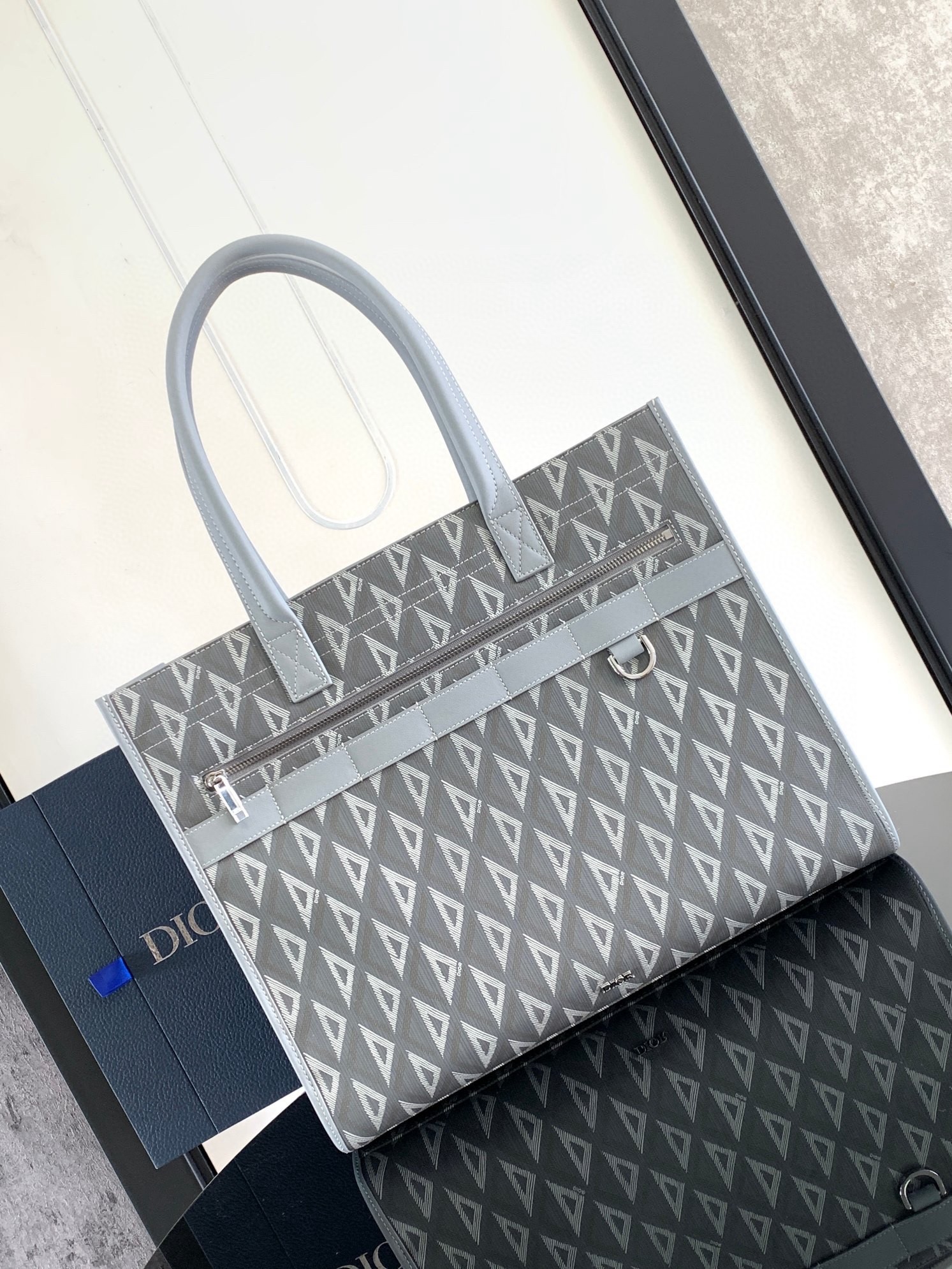 d*or safari tote bag in grey cd Di*m*nd canvas