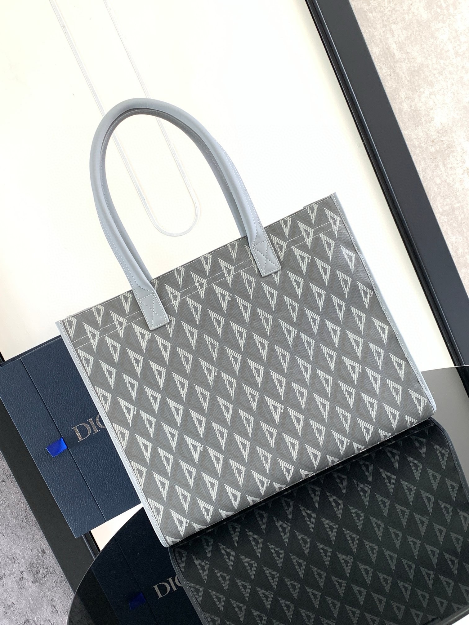 d*or safari tote bag in grey cd Di*m*nd canvas