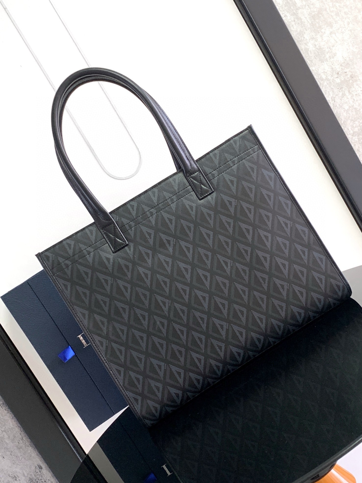 d*or safari tote bag in black cd Di*m*nd canvas