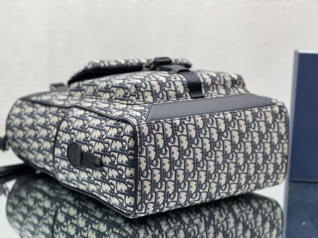 D*or explorer tote bag beige and black D*or oblique jacquard