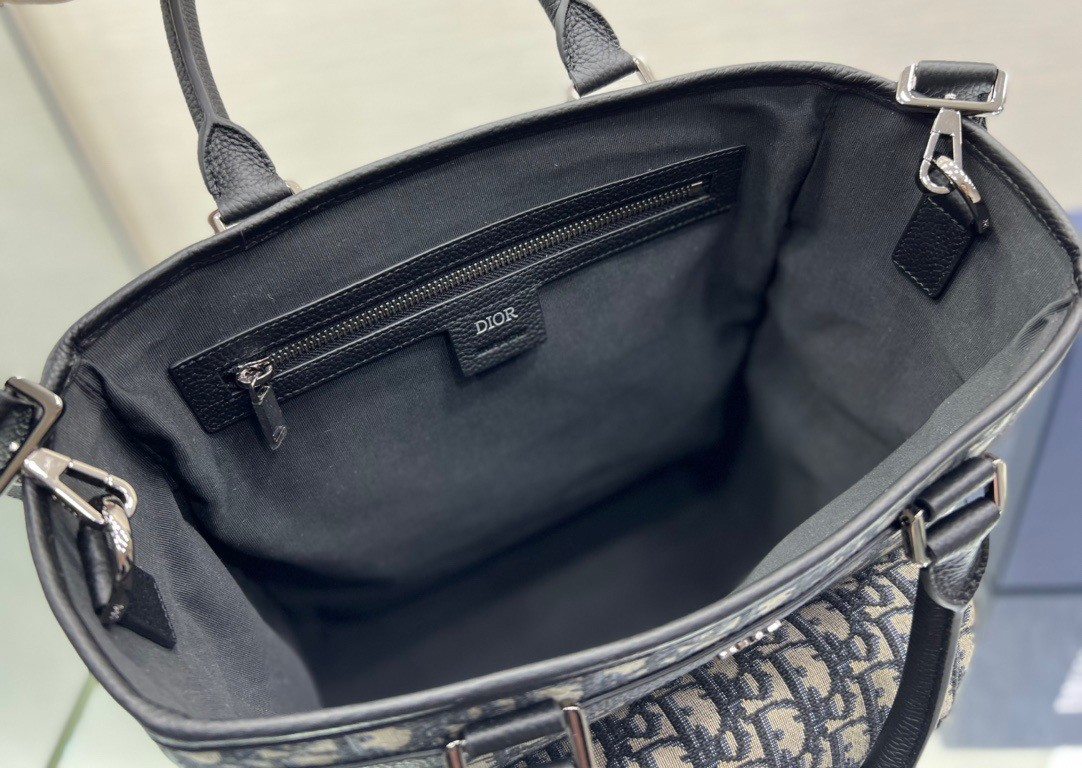 D*or explorer tote bag beige and black D*or oblique jacquard