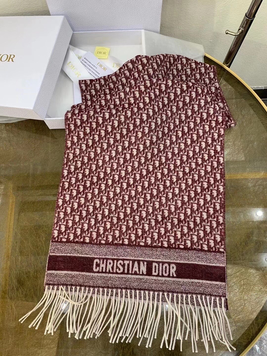 D*or oblique scarf in burgundy cashmere