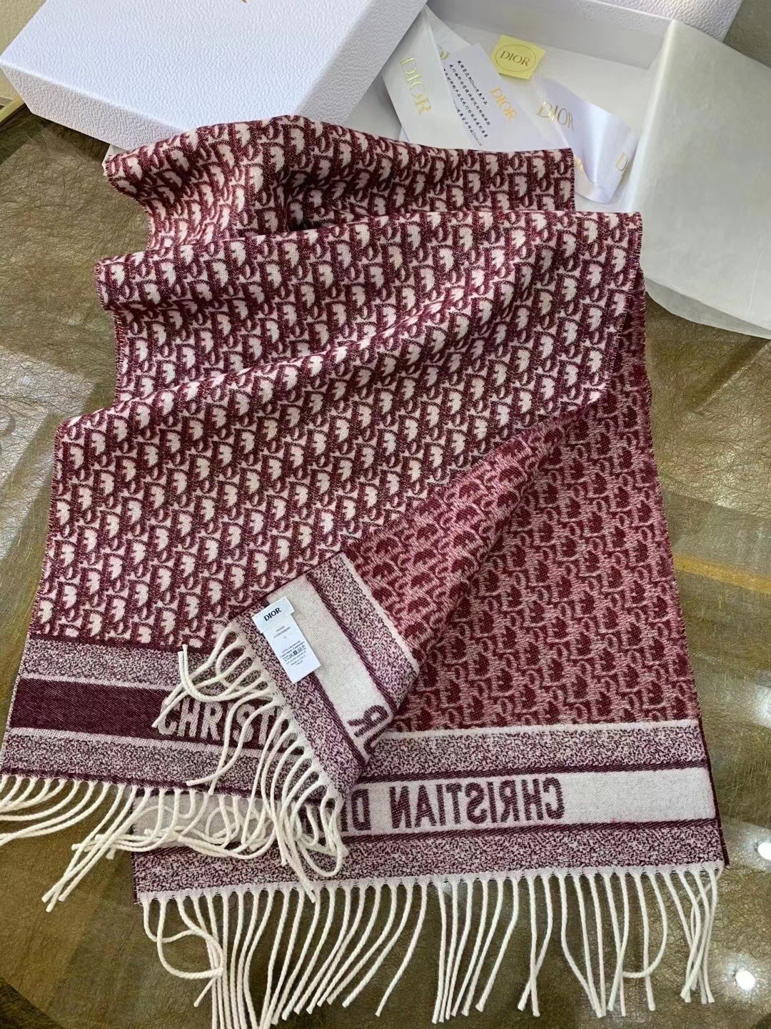 D*or oblique scarf in burgundy cashmere