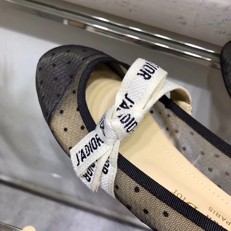 D*or miss j