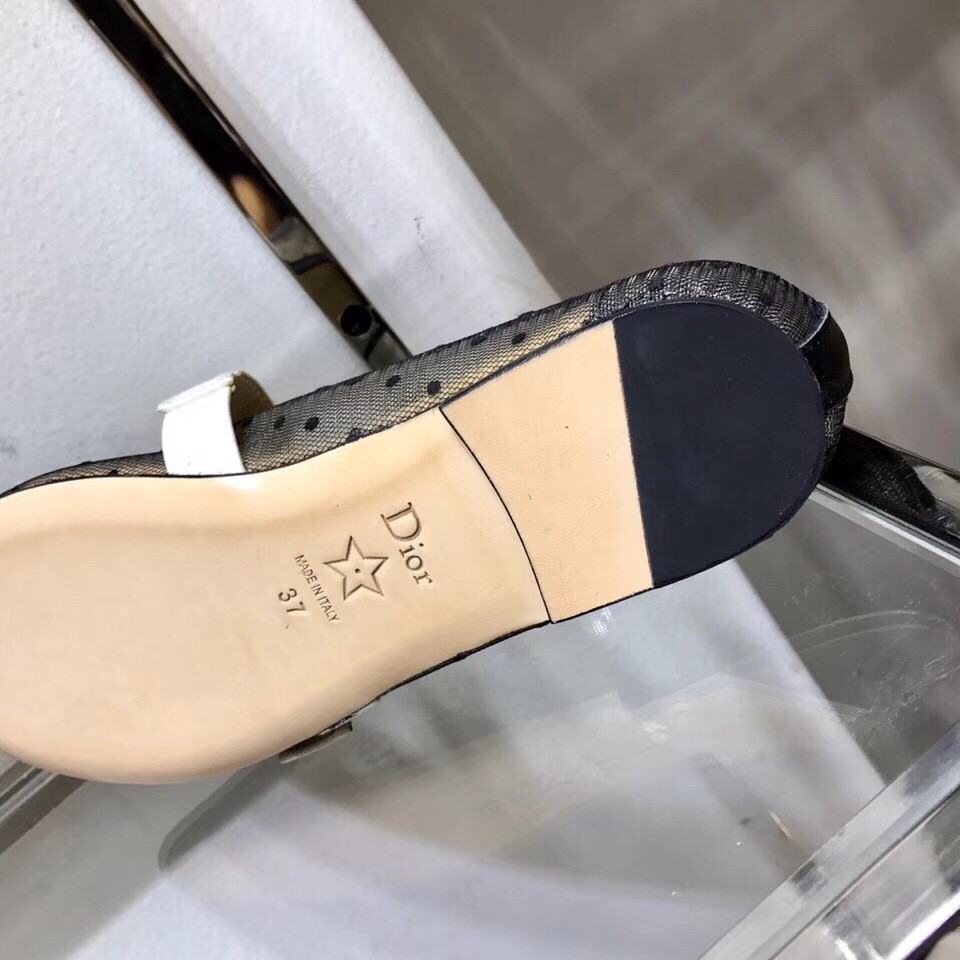 D*or miss j