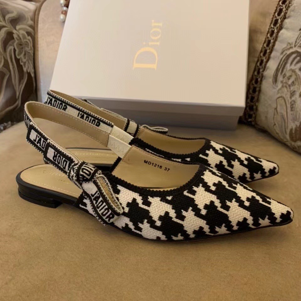 D*or j