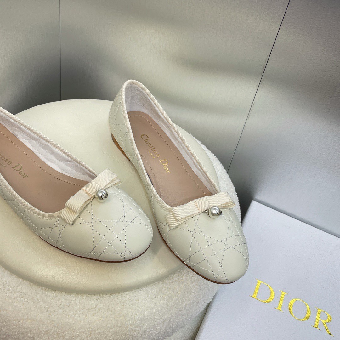 D*or ballerina flats in white quilted cannage calfskin