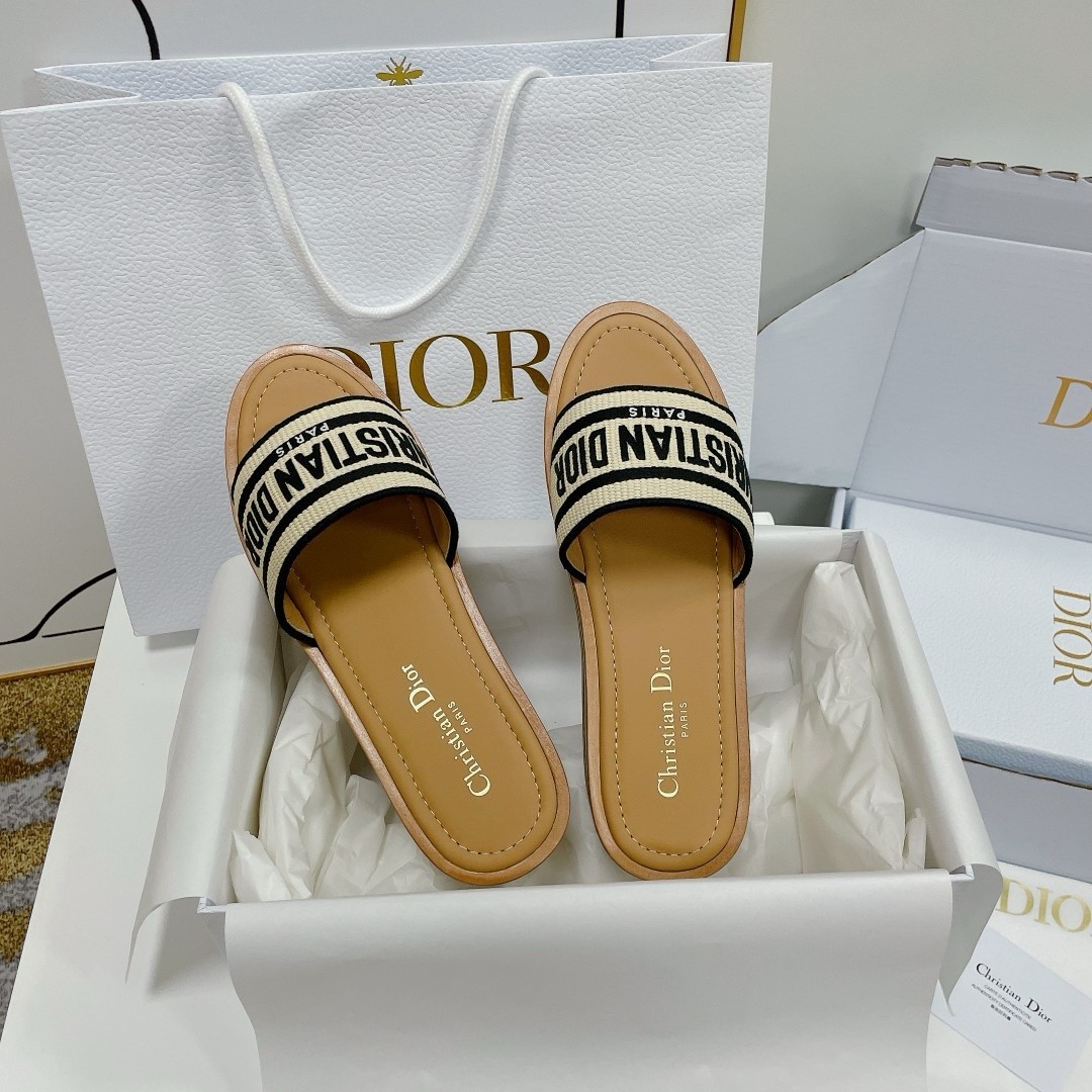 D*or D*oriviera dway platform slides in raffia and black embroidered cotton
