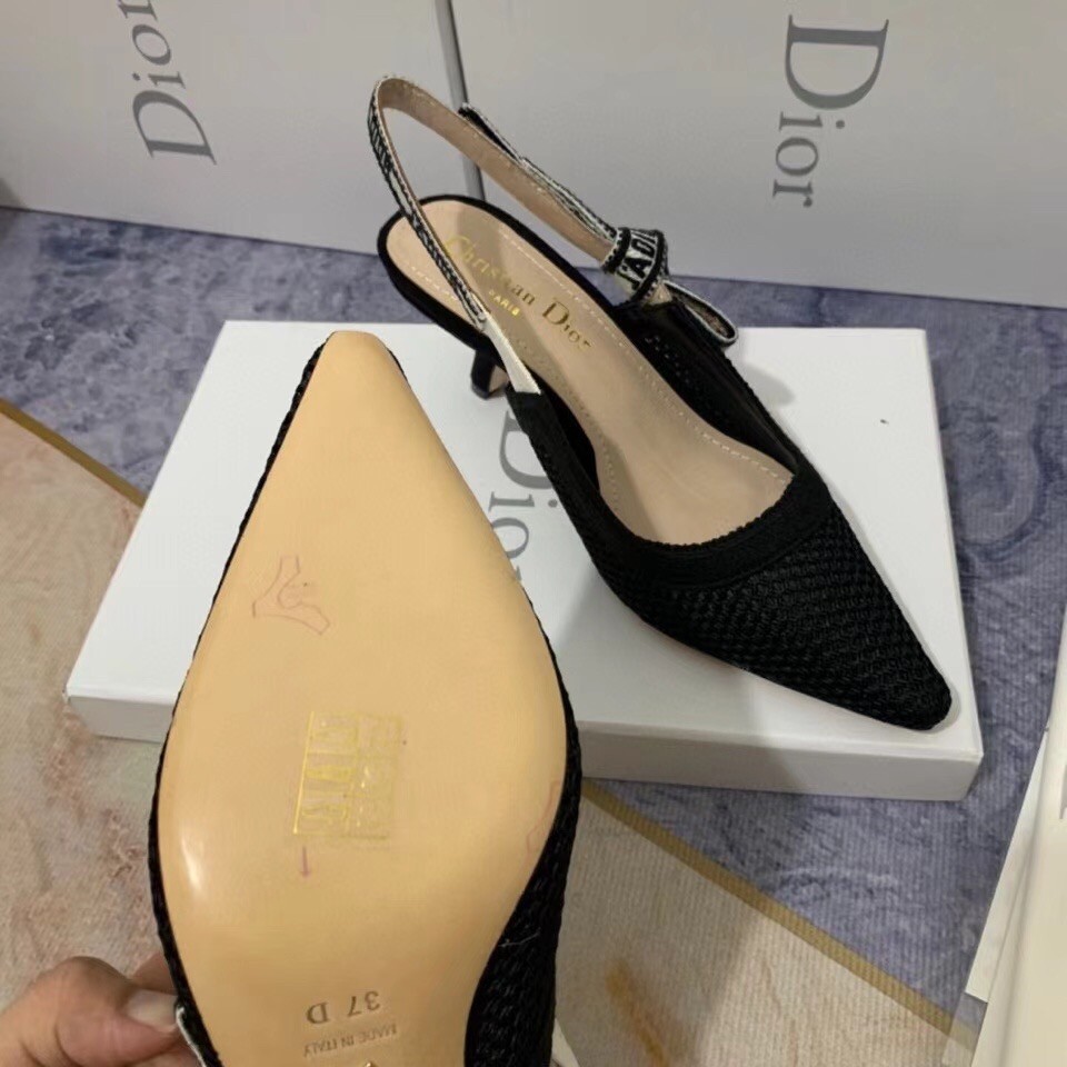 D*or j