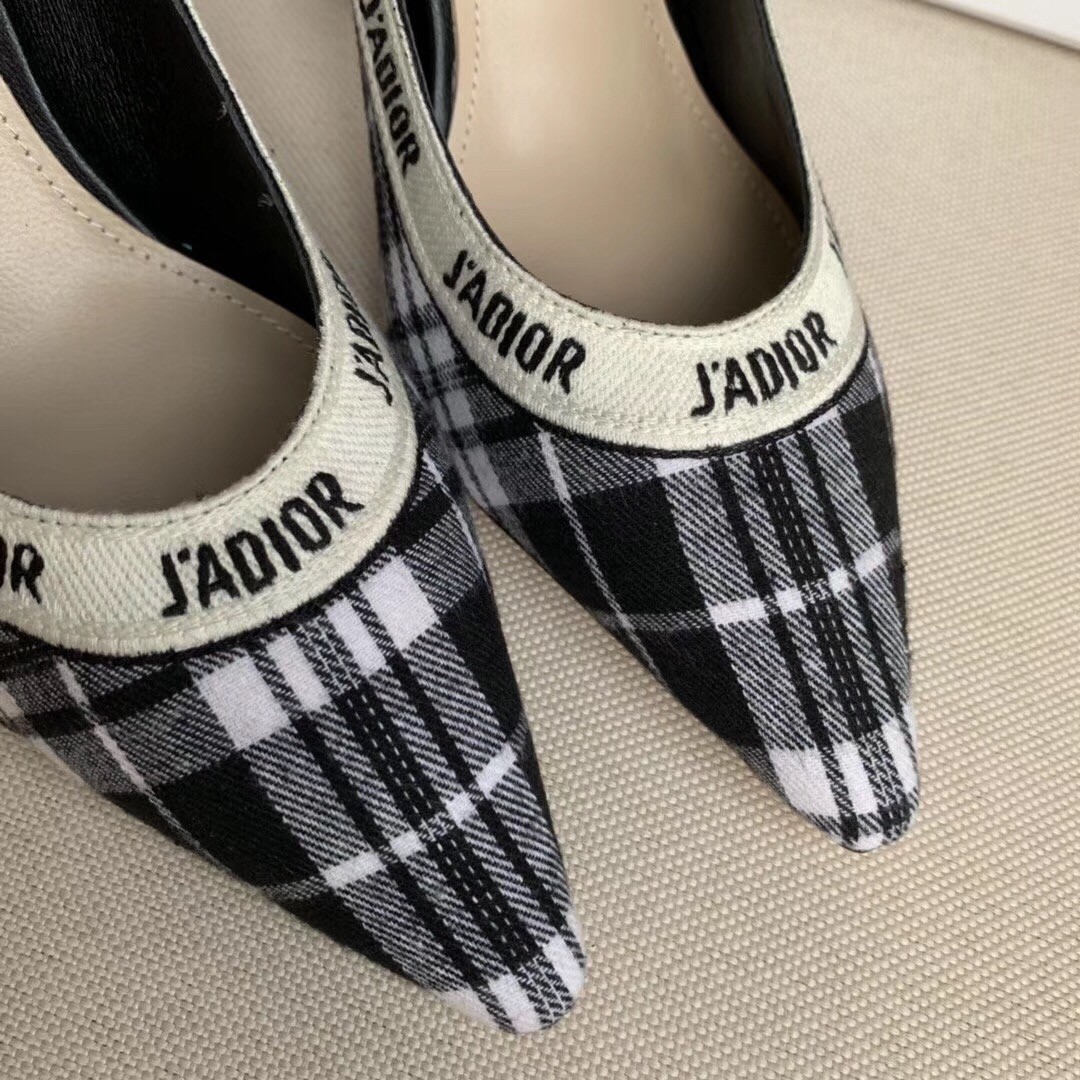 D*or j