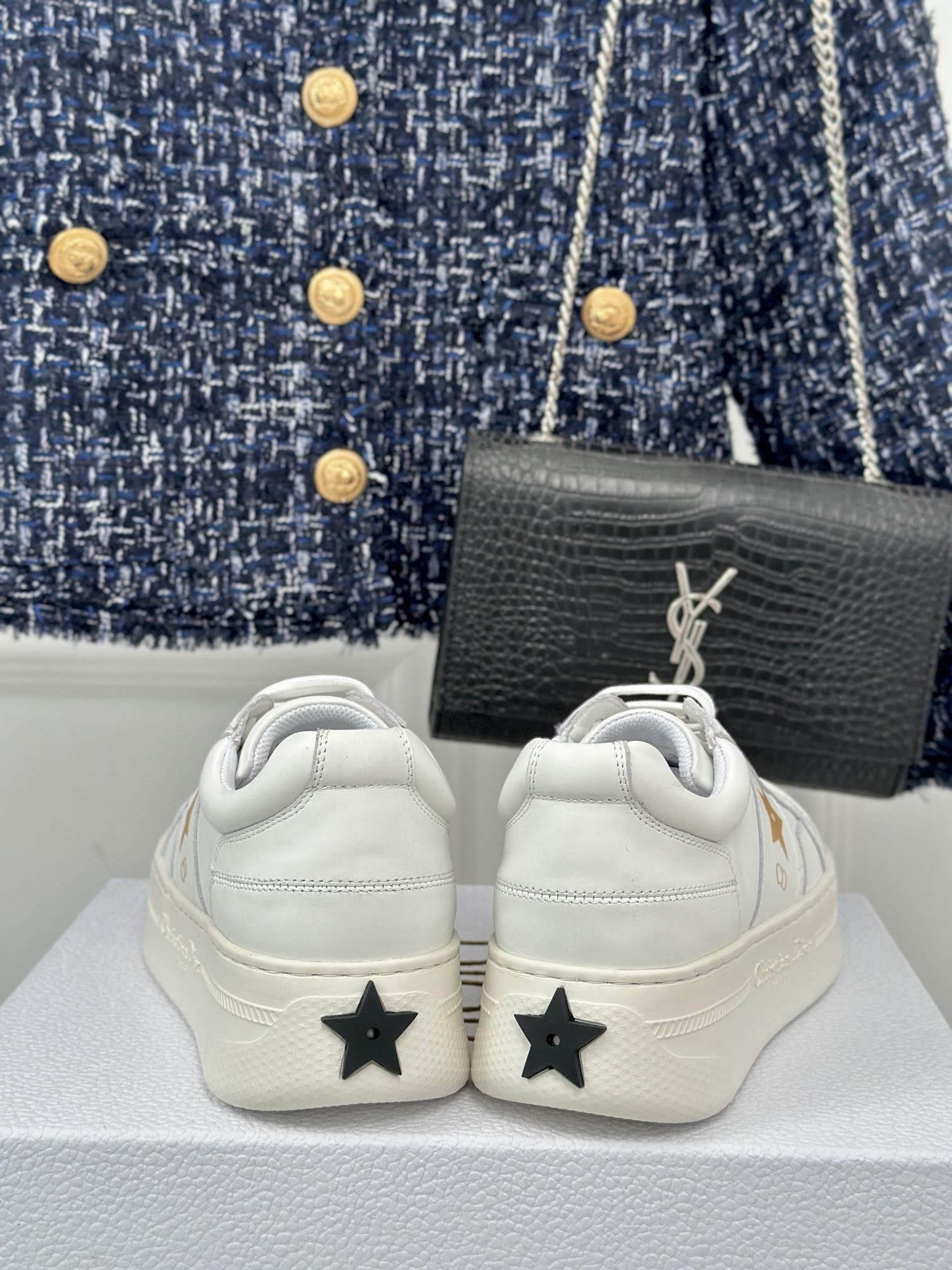D*or star platform sneakers in white calfskin with gold star