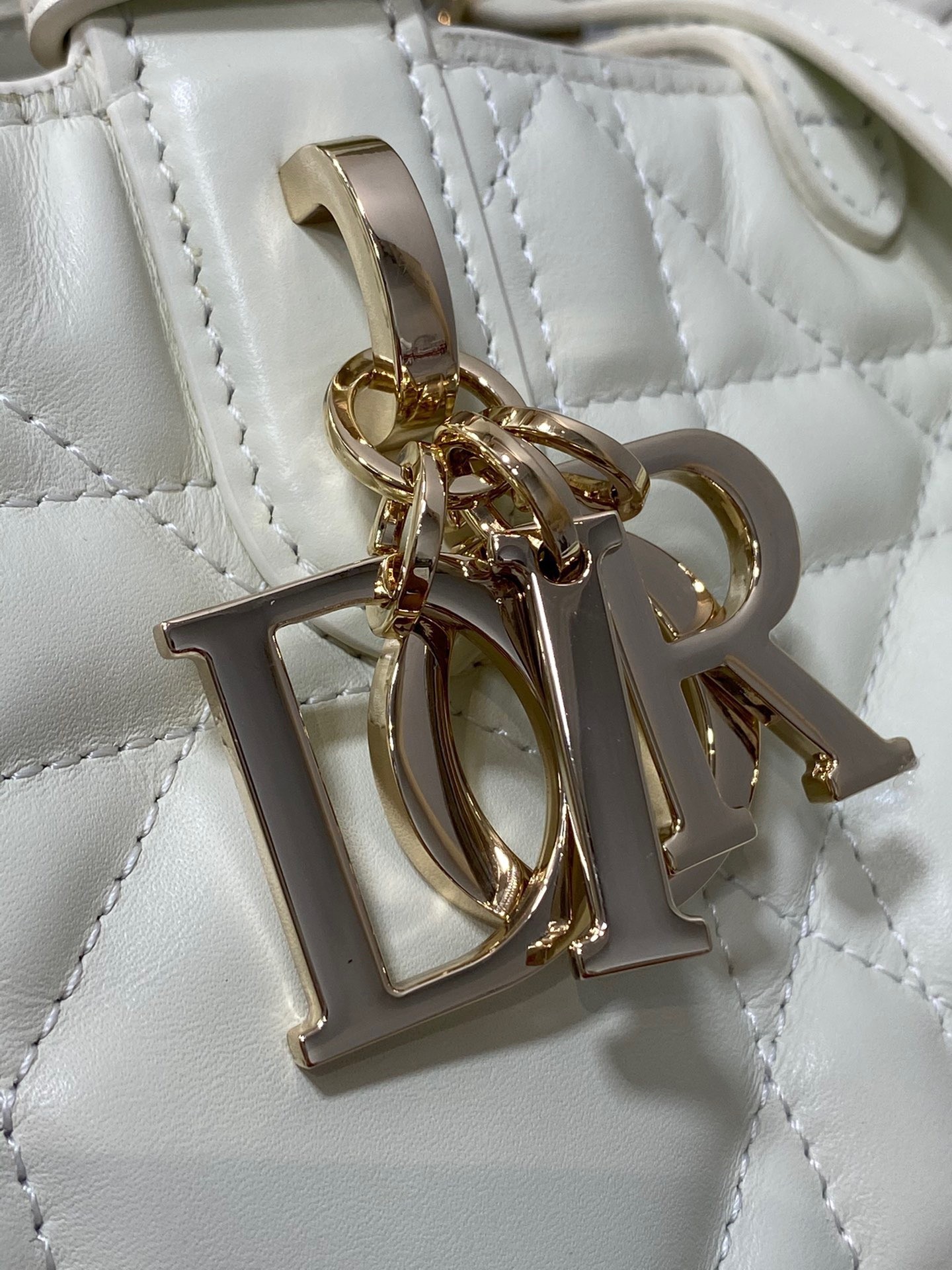 D*or toujours medium bag in white macrocannage calfskin