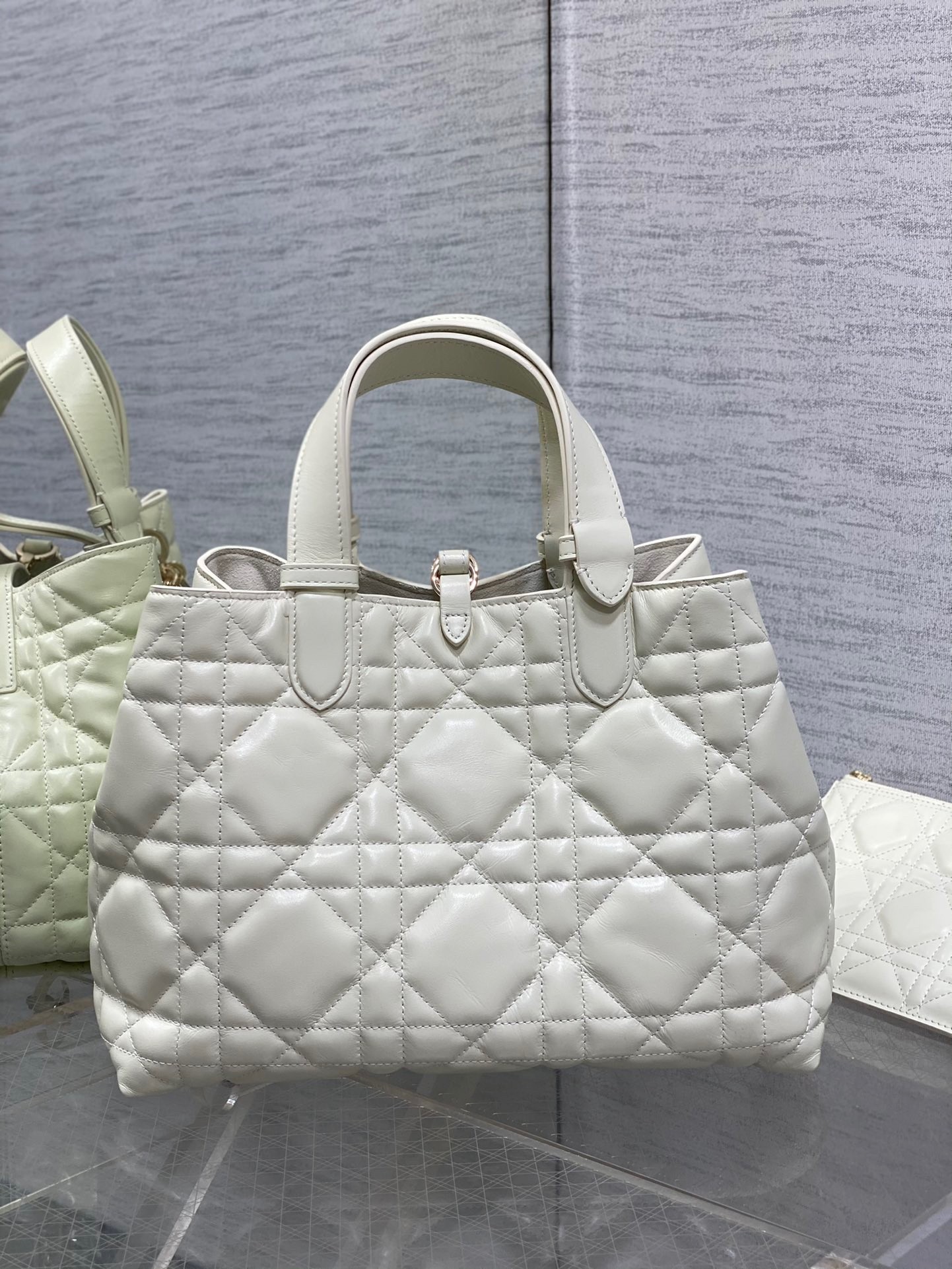 D*or toujours medium bag in white macrocannage calfskin